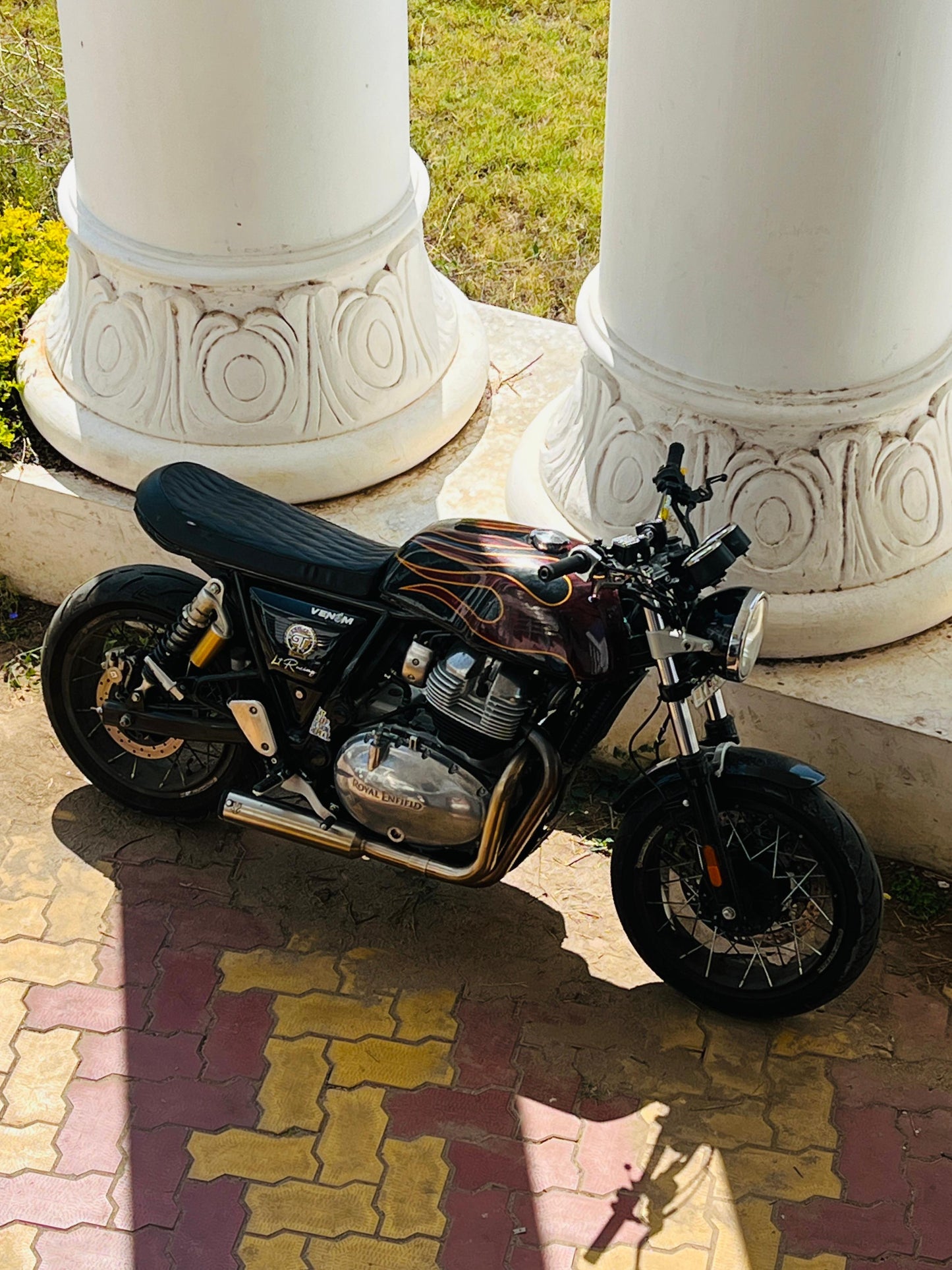 Royal Enfield- 2 x 1 Full System Exhaust with SHORT CAN - Interceptor 650 / Continental GT 650 | SS MOTOCORP