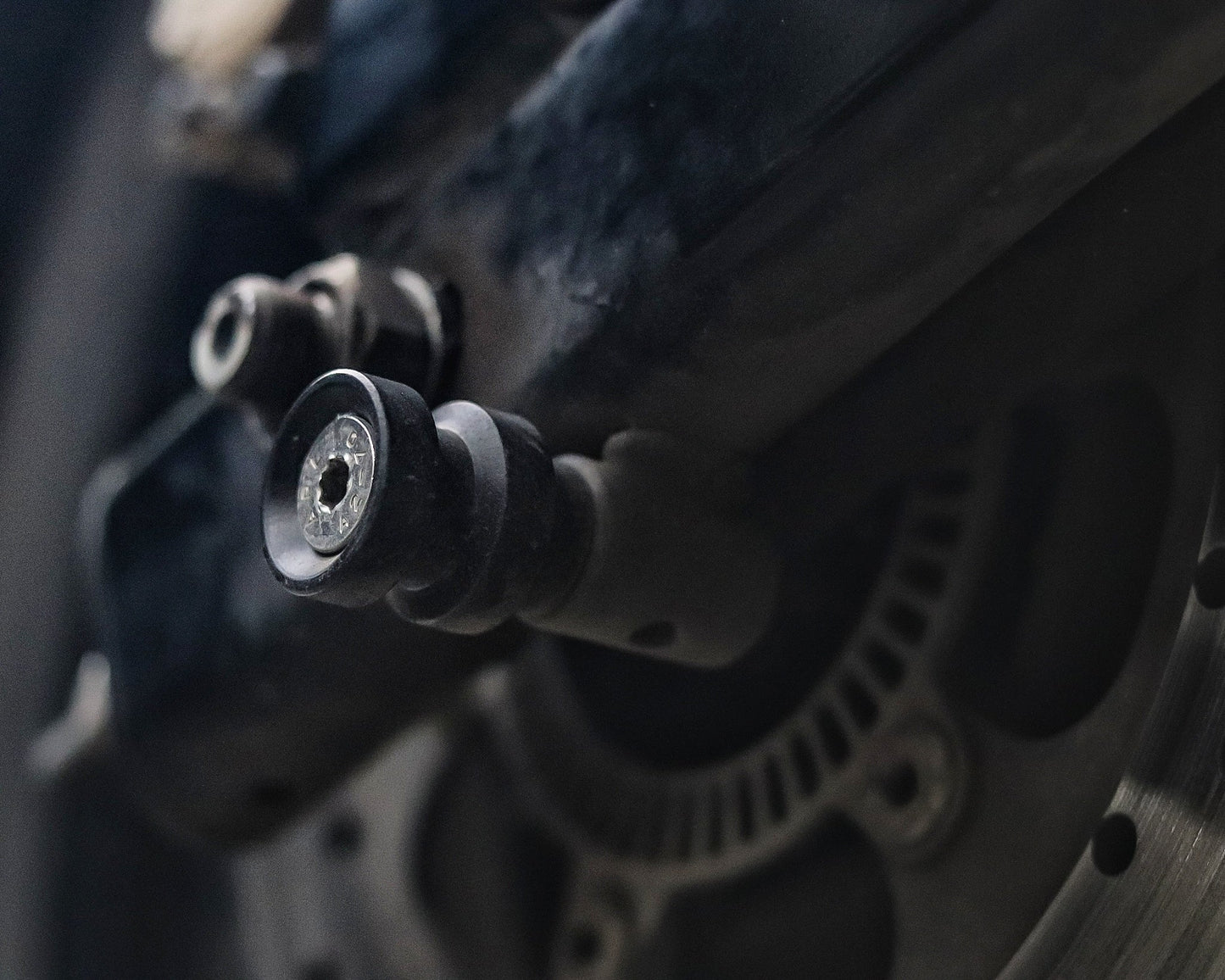 Royal Enfield Interceptor/Continental GT 650- Swingarm Spools | SS MOTOCORP